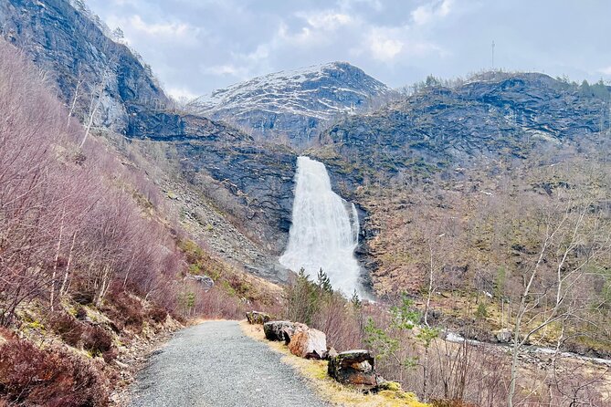 Private Guided Tour of Bergen and the Best of Norwegian Fjords - Øystese Lunch Break With Hardangerfjord Views