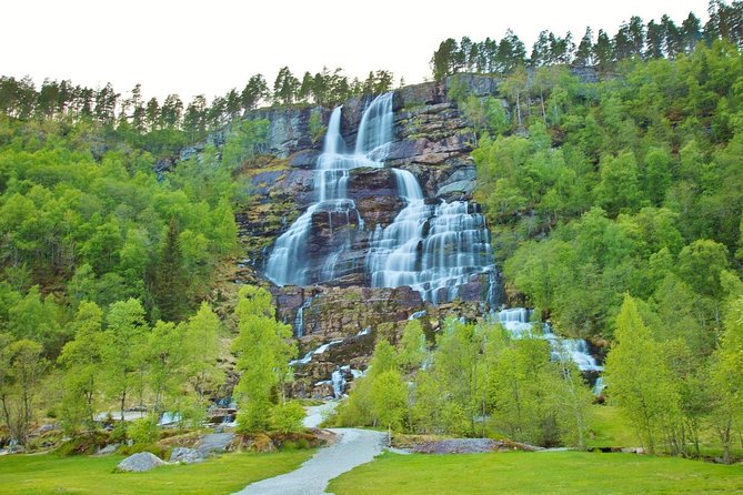 PRIVATE GUIDED TOUR: Round trip to VOSS, with Cable Car ride, 7 hours - Bordalsgjelet Gorge: short walk, dramatic rock walls, seasonal reality