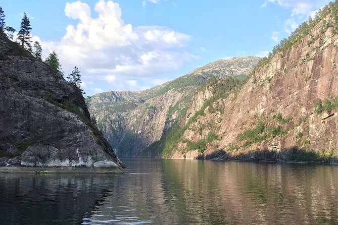 PRIVATE GUIDED TOUR: Secrets of the Fjords - the Osterfjord and Mo, 6-7 hours - Key moments worth your attention