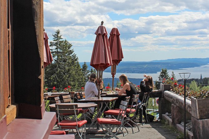 Private Spectacular Holmenkollen walk - The historic toboggan run from 1955, sport details that make it stick