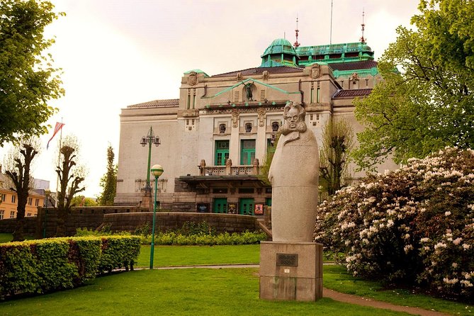 PRIVATE TOUR: Bergen city sightseeing, 4 hours - Price and group value: $749.75 for up to 7 in a private vehicle