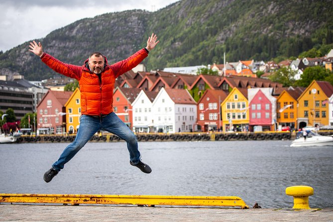 PRIVATE TOUR: Bergen city sightseeing, 4 hours - Bergen by car and a flexible center loop around Bryggen and Bergenhus