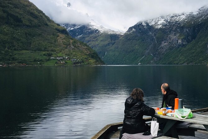 Private tour Geiranger and Glaciers 1 to 15 people - Lunch, coffee, and the pacing that keeps energy up
