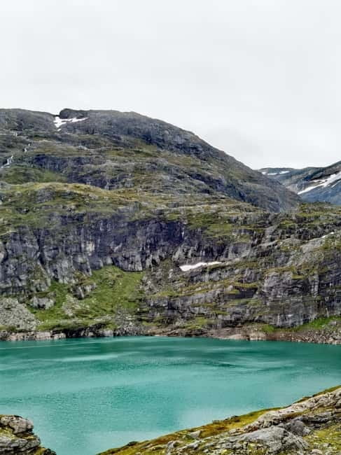 Private tour Hardangerfjord ferrycruise vøringsfossen hiking - What to pack for a Norway weather curveball