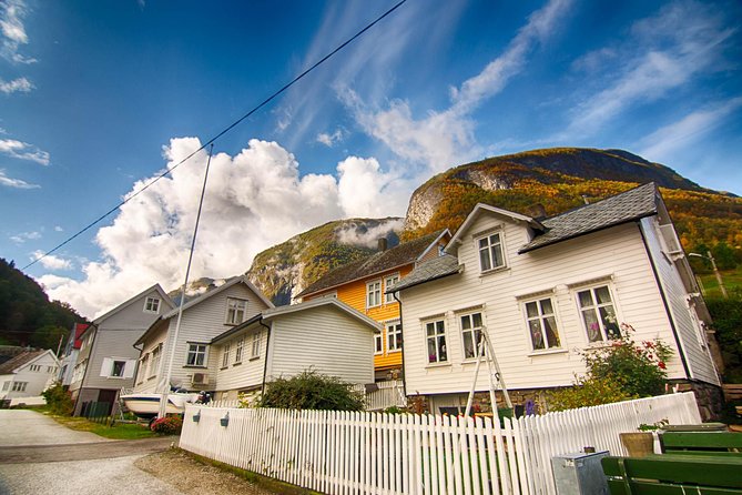 Private tour to Sognefjord and Flåm from Bergen, 24 hr refundable - The E16 drive, Dale, and Voss: small stops that set the mood