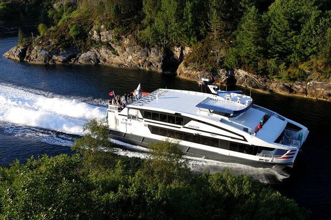 Private tour - Viking Village, Nærøyfjord Cruise & Flåm Railway - Pickup, private vehicle, and what a small group changes