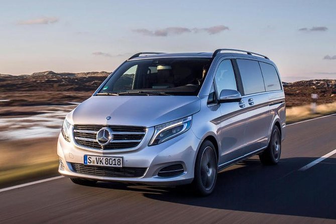 Private Transfer from Oslo Airport to Oslo City Centre - Meet-and-greet at Oslo Airport, namesign and luggage help