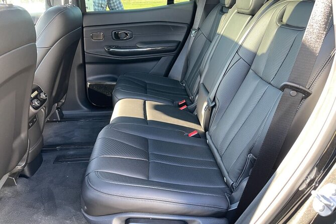 Private Transfer - Hotels & Cruise Ports - Airport 1-14 pax - Group size and vehicle choice, from solo to small groups