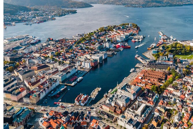 Private Walking Tour- Bergen Classics - Private guide pacing: a 2-hour Bergen “best of” that still feels personal