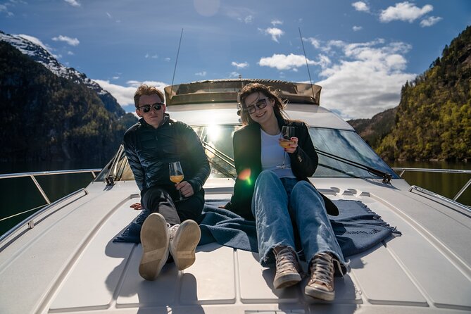 Private yacht Cruise in Flåm and Gudvangen, Nærøyfjord - Entering Nærøyfjord: the narrow water where silence becomes part of the show