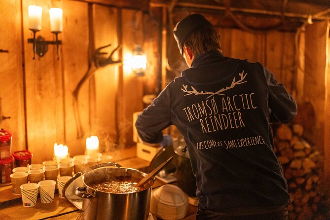 Reindeer Camp Dinner with Chance of Northern Lights in Tromso - Why the lavuu dinner feels so different in winter
