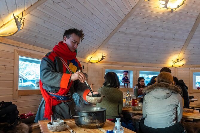 Reindeer feeding & Saami Culture with chance for Northern Lights - Price and value for a 4.5-hour Tromsø Arctic evening