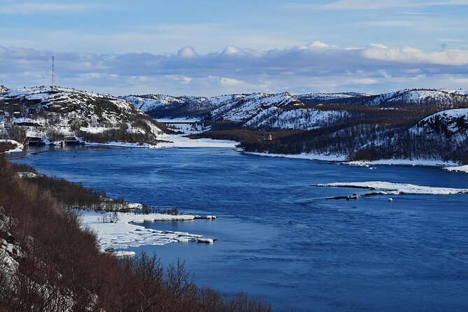 Russian Border Snowshoe Hike - The route: 3 km loop, forest silence, and that short uphill