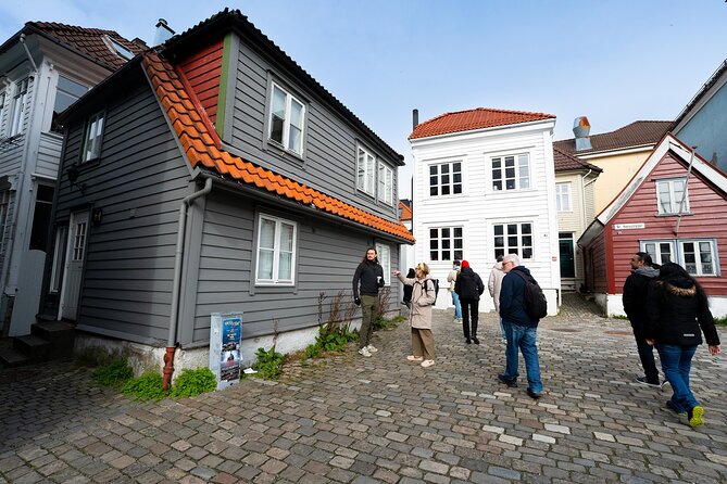 Scenic Bergen: Port to Port History, Alleys, & Bryggen Walk - Key points before you go