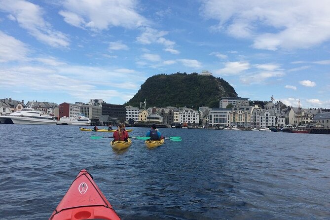 Sea Kayaking In Ålesund - Weather and wind: the hidden factor that can change the route