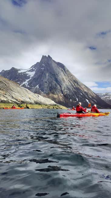 Senja: Guidet Fjord Kayaking in Ånderdalen Nationalpark - The safety briefing at Stonglandseidet, calm instruction that actually helps
