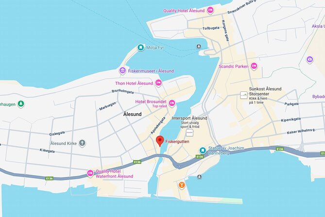 Small-Group Walk in Ålesund: Art Nouveau & Insider Tips - Alesund Square: your first Art Nouveau lesson in the city center