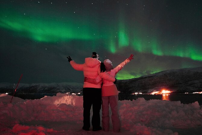 Small Northern Lights Tour Max 8 Guests Pickup and Photography - Key points before you freeze your toes off