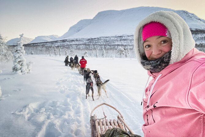 Small scale and Intimate Wilderness Dog Sledding 2h from Tromsø - The moment you drive: what steering a two-person husky sled is really like