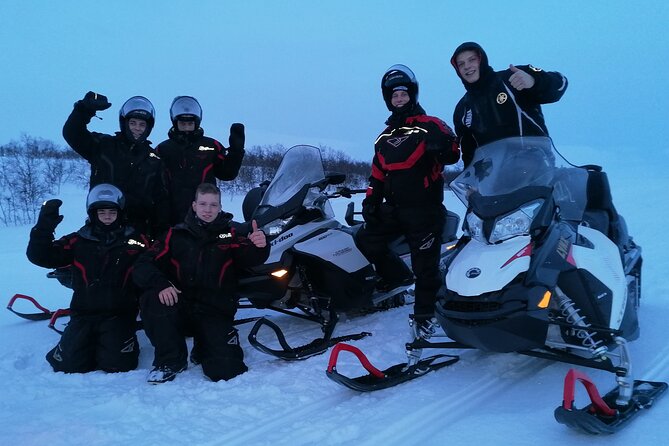 Snowmobile safari in the mountain plateau of Finnmarksvidda - Warmth Tips That Make or Break Your Comfort