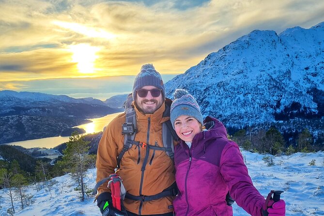 Snowshoe hiking in Bergen - Public tour - Bergen snowshoe hiking with a max 8 group, why it matters