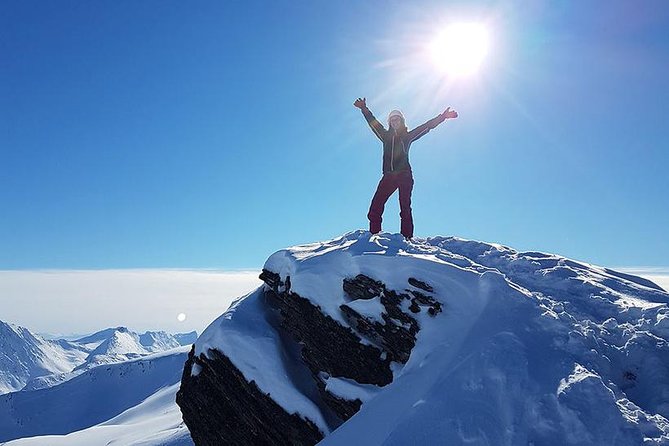 Snowshoeing With A View - SkirriKystens Mathus pickup, then straight to the mountain