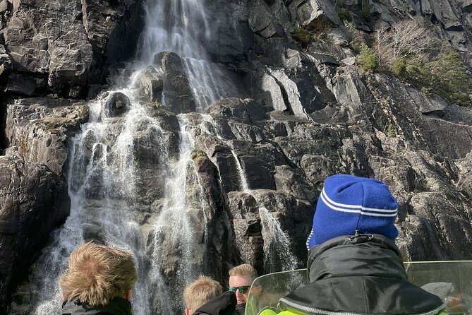 Stavanger Boat Tour with Pulpit Rock, Waterfalls and Goats - Stop 1: Pulpit Rock from the sea, why the 5 minutes matters