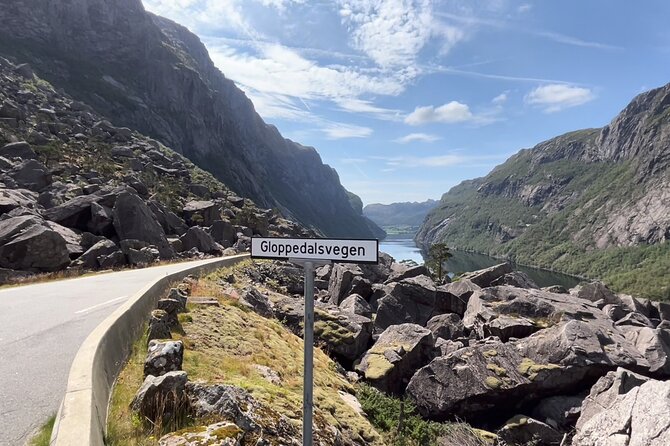 Stavanger Day Trip: Nature, Culture & Food - Stop 2: Byrkjedalstunet, dairy farm charm, and a real Norwegian lunch