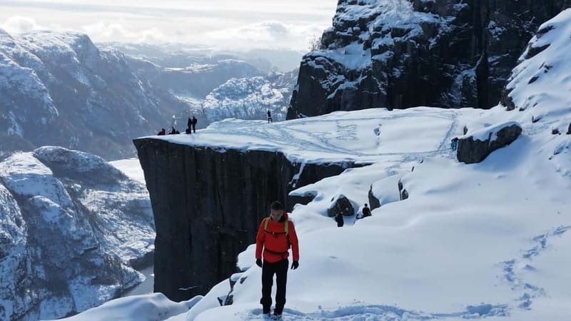 Stavanger: Hiking to world famous Pulpit Rock - The 4.2 km downhill return: faster time, same need for care