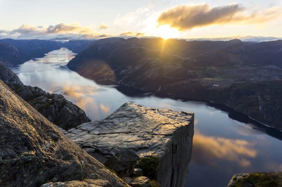 Stavanger: Preikestolen (Pulpit Rock) Hike with Local Guide - The drive through the tunnel: smooth travel before the climb