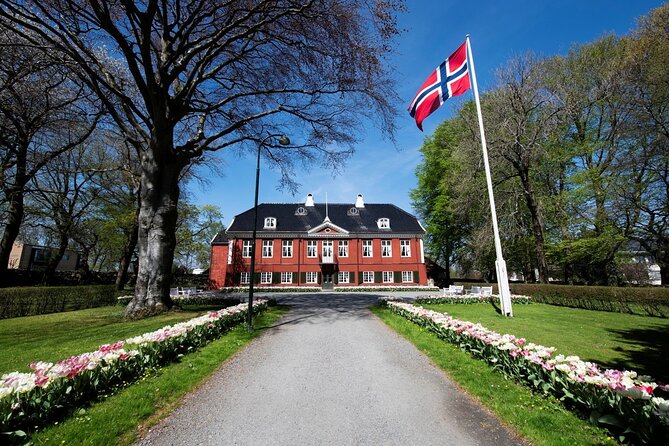 Stavanger: Sights and Highlights Minibus Tour with Museum Entry - Swords in Rock and Sola Ruinchurch: short stops, good context