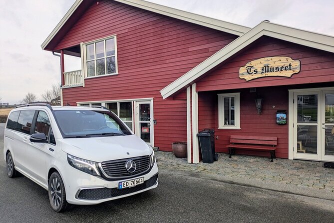 Stavanger: Sights and Highlights Minibus Tour with Museum Entry - Ullandhaug Tower: the 360-degree view that ties it all together