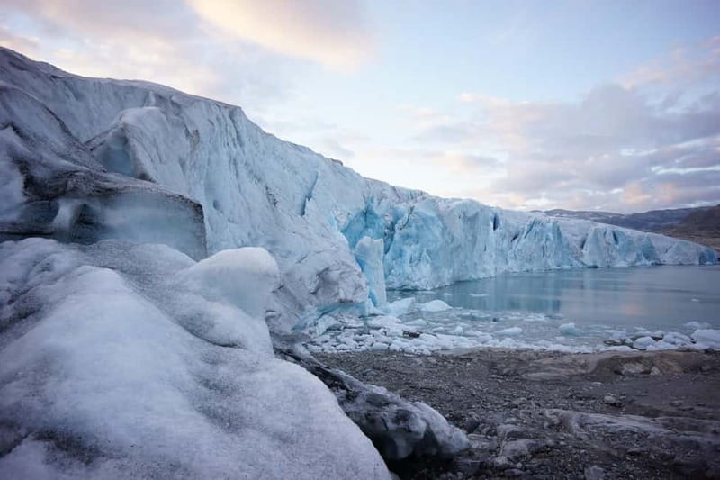 Stygge: Kayaking and Glacier Hike - The Styggevatnet kayak: clear technique, cold water reality