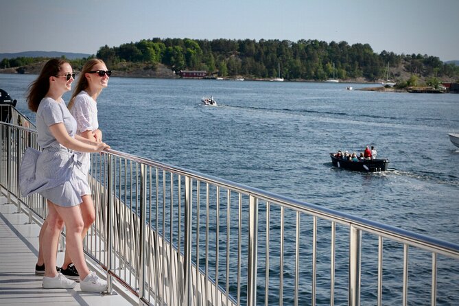 Sustainable Cruise in Oslofjord with audioguiding - Boat comfort and photo time: where the experience shines