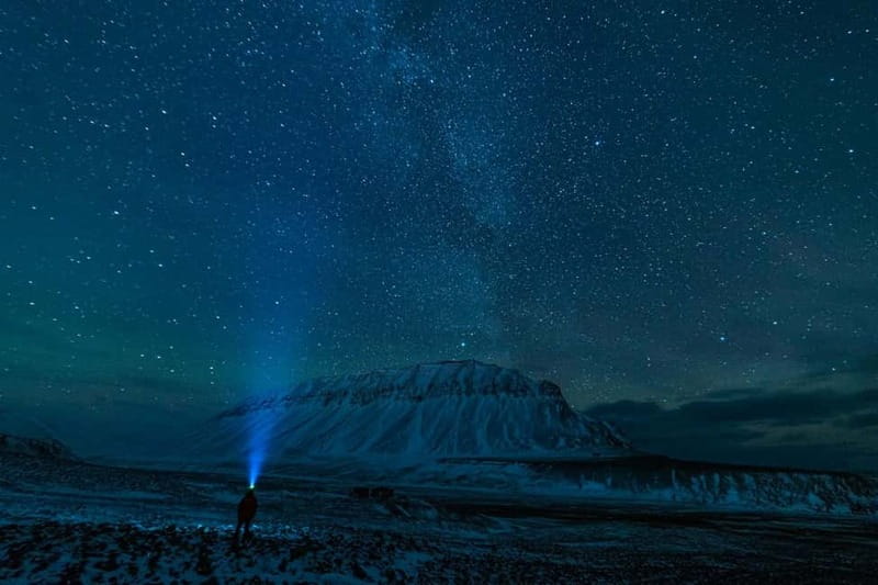 Svalbard: Northern Lights Photography Tour with local expert - Camera and tripod reality check for Arctic shooting