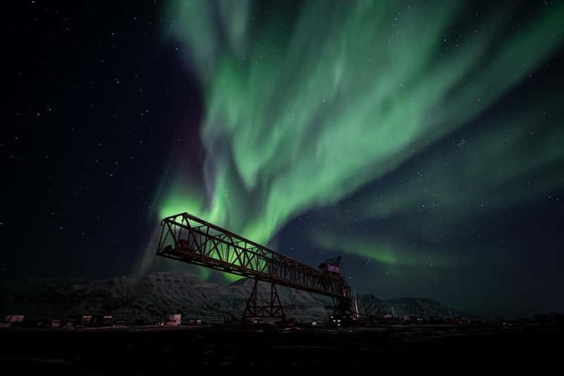 Svalbard: Northern Lights Photography Tour with local expert - Price and value: why $204 can be fair for Svalbard