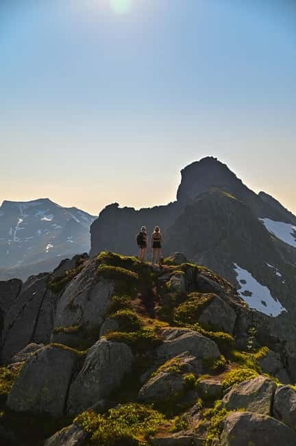 Svolvær: Guided Hike with Snacks - The 4-hour rhythm: Svinøya Rorbuer, a short van ride, and a real hiking block