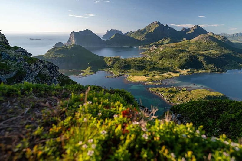 Svolvær: Guided Hike with Snacks - What the viewpoints look like when the weather cooperates