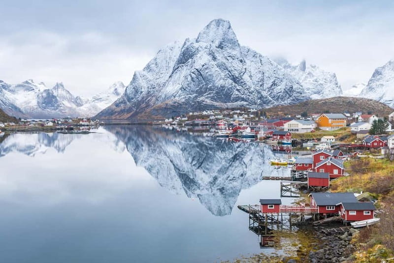 Svolvaer: Lofoten Gems Photo Tour - Reine, Hamnøy & Å - Hamnøy and Its Red Rorbuer: The Classic Lofoten Fishermen Scene