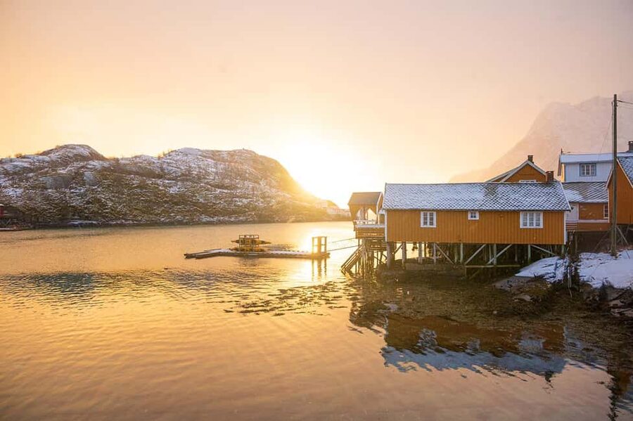 Svolvær: Reine, Hamnøy, Sakrisøy: Photographer’s Dream Tour - Reine village walk: the iconic postcard zone, paced to reduce rush stress