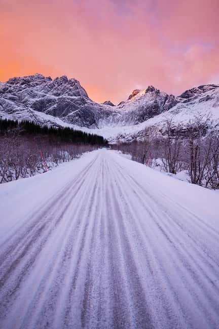 Svolvær: Reine, Hamnøy, Sakrisøy: Photographer’s Dream Tour - Value for $162: when this tour beats DIY