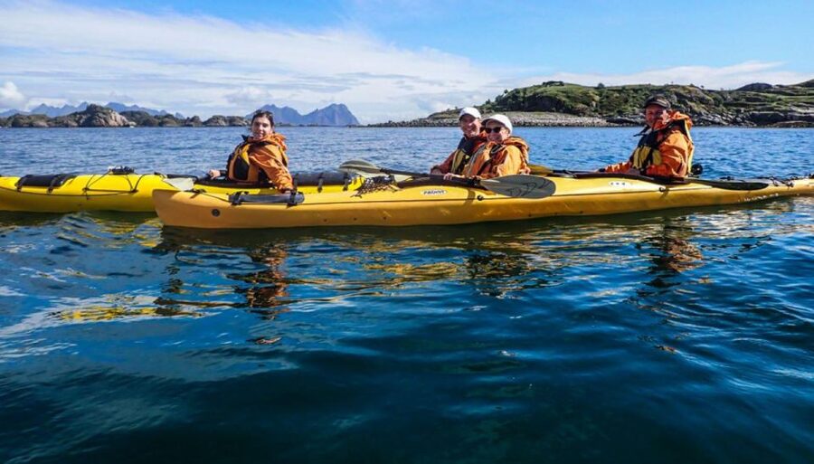 Svolvaer: Sea Kayaking Experience - Lunch Break on the Water: Bring Food and Drinks Like a Pro