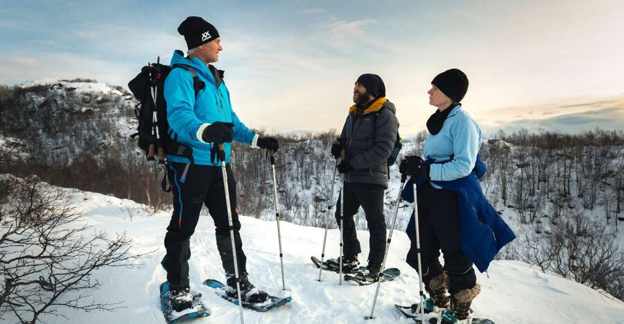 Svolvær: Snowshoe Nature Explorer - From Svolvær harbor to your first snowshoe steps