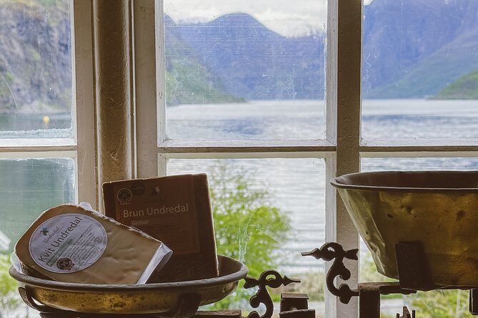 Taste of the Fjord Guided Food Tasting Experience in Flåm - Entering the Fjord Farm: Why this stop feels different