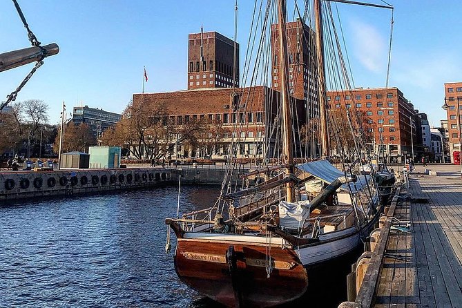 The Essential Oslo Private Walking Tour - Parliament, the University of Oslo Law Faculty, and Kvadraturen’s medieval roots