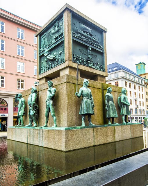 The influence of Bergen in Norways development, city tour - Group tour pacing, weather prep, and comfort tips