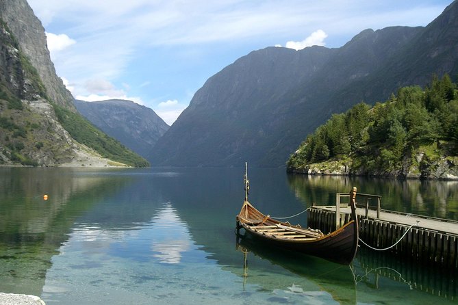 The Scenic Roadtrip, Oslo to Bergen via Flam & the Fjords - Stop in Flåm: rail or cruise, with time to breathe