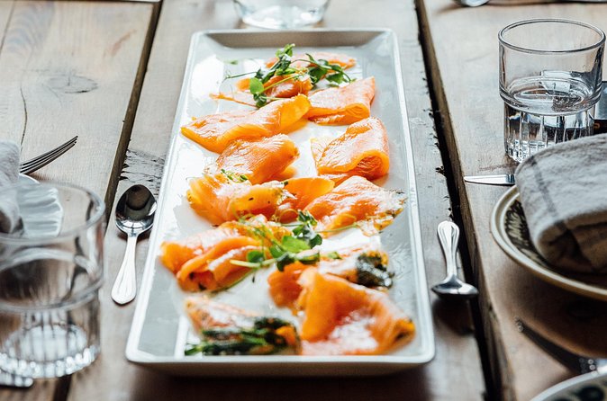 The Tromsø Food Walk, Taste your way through local history - Timing it in your Tromsø schedule without stress