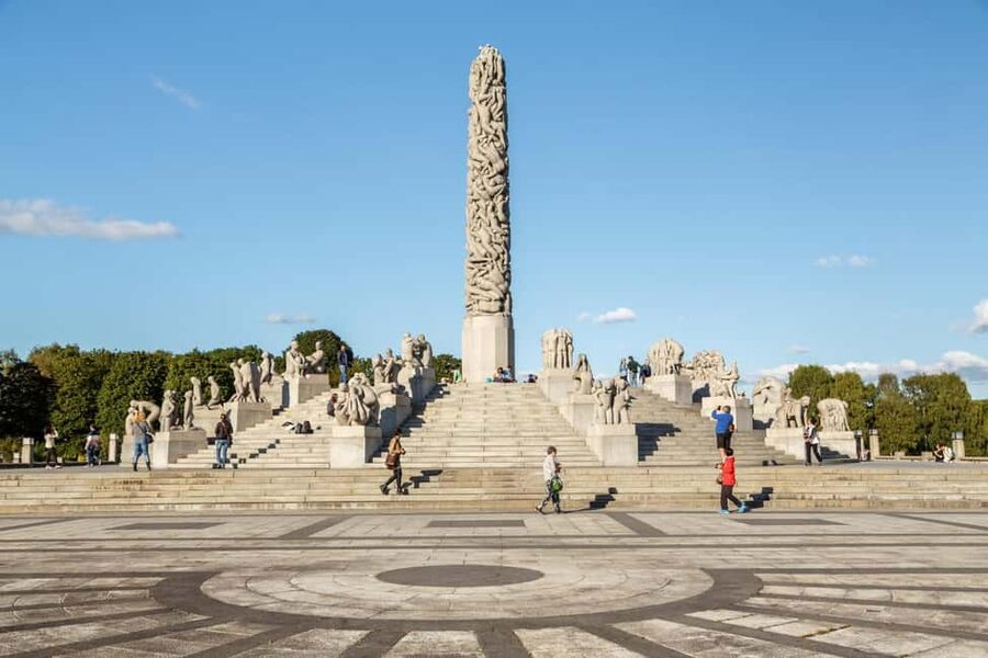 The Vigeland Park Walk with a Local in Oslo - Meeting at Oslo City Museum, then getting your bearings the easy way