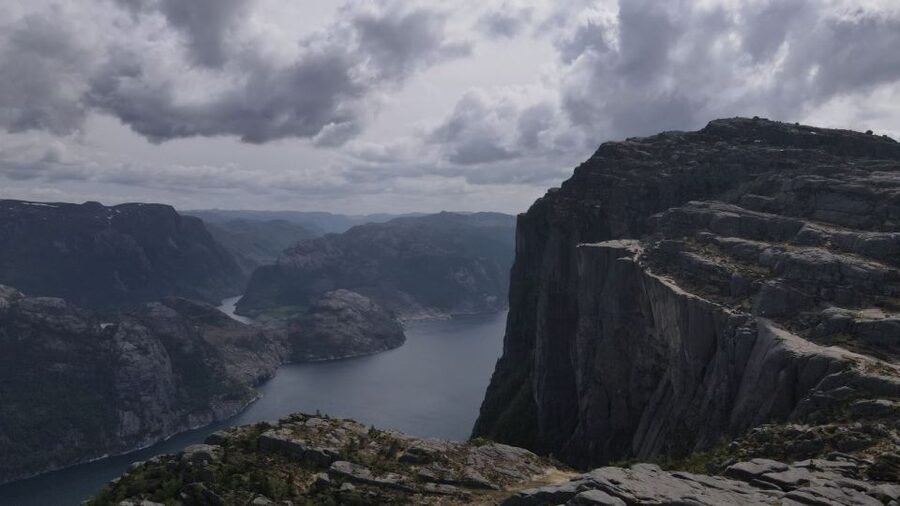 Trolltunga Helicopter & Waterfalss Sightseeing From Bergen - Skjervefossen waterfall stop: a quick, photogenic start